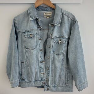 Madewell Oversized Trucker Jean Jacket in XS